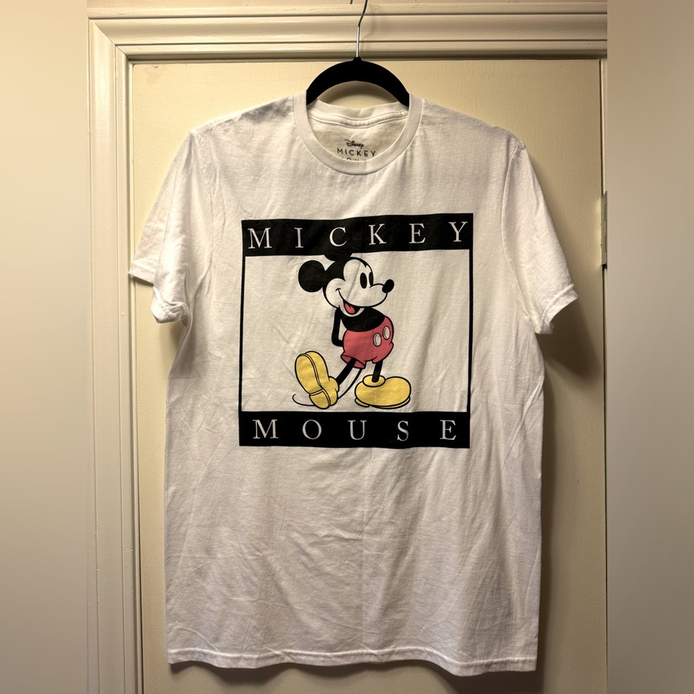 NWOT DISNEY Mickey Mouse White T-Shirt
